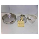 Like New The Pampered Chef Springform Pan Set