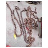 group of large link chain