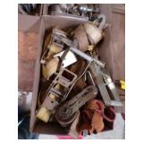 box of ratchet straps