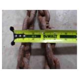 large chain with slant hooks