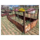 Steel hay feeder
