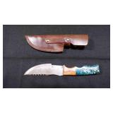 Straight Back Knife With Sheath