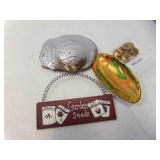 2 Shell Trinket Dishes - 8 Metal Anchor Buttons