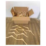Box new wood hangers w/notch-Child
