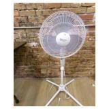 Comfort Zone Fan on A Stand-43" tall powers on