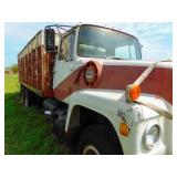 Ford 900 grain truck