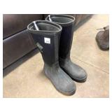 MUCK BOOTS - SIZE 7