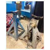 2 - JACK STANDS