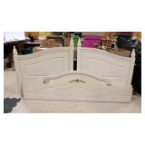 Vintage White Wooden Twin Trundle Bed Frame