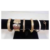 Vintage Sarah Coventry Gold Tone Hinged Bangle