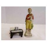 2 Vintage Porcelain Colonial/Victorian Figurines