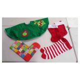 6 Holiday Dï¿½cor - Wall Stockings, Tree Skirt