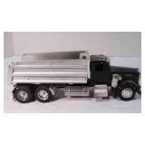 New Ray 1:32 scale Kenworth W900 Dump truck