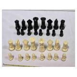 Complete chess set; King 3ï¿½" tall