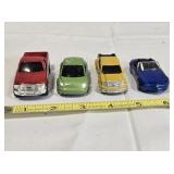4 Maisto model cars: Volkswagen New Beetle