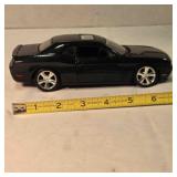 Maisto die cast Dodge Challenger SRT 8