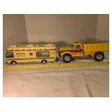 Hess Gasoline bus & pressed metal dump truck
