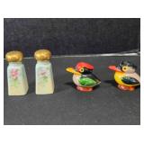2 sets of shakers; Ducks, Made in Japan