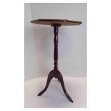 Traditional Occasional Polished Mahagony Table
