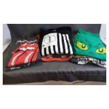 10 XL T-Shirts- 2 Large, 2 Medium