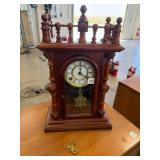 UNKNOWN BRAND - MANTLE CLOCK