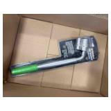 EXTENDABLE LUG WRENCH