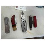 5 - FOLDING KNIVES