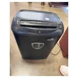 FELLOWES -  PAPER SHREDDER