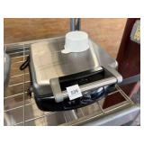 FARBERWARE WAFFLE MAKER