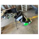 SET OF GOLF CLUBS