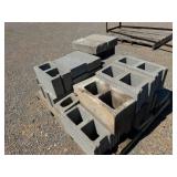 18 CONCRETE BLOCKS, MISC.