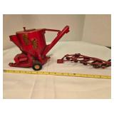 2 ERTL die-cast farm implement replicas