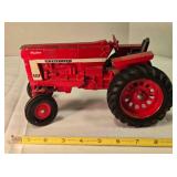 ERTL International Hydro Farmall 966 replica