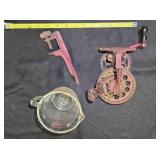 Vintage apple peeler & 2 cup measuring cup