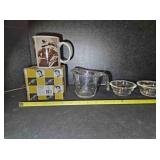Elvis mug, Measuring cup, 2 - 3ï¿½" clear bowls