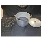 Aluminum canning pot w/jar lifter & lid