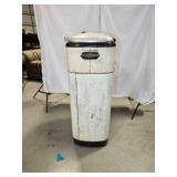 Vintage roaster w/rack & pans, mounted w/2