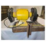 6" Bench Grinder,mï¿½ HP, mounted on iron stand