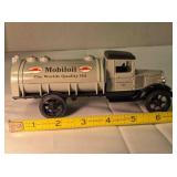 Gargoyle Mobiloil Locking Coin Bank w/Key