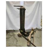 Pneumatic bumper jack w/adjustable arms