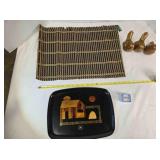 Bamboo placemats, bird figurines, tray, ring