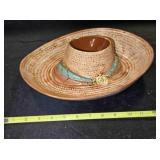 Sombrero-shaped chip & dip  tray, 14" across