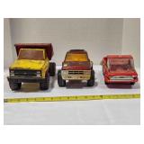 3 vintage model trucks - Tonka, Nylint