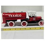 ERTL Collectibles 1918 Ford Model 