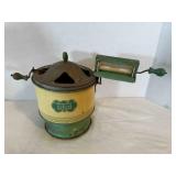 Sunny Suzy Toy Washing Machine Metal, has some