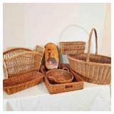 7 Wicker Baskets w/Handles great for decorating