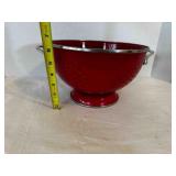 Red Enamel Strainer Dish 10ï¿½'