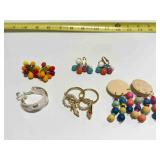 5 pr 80's Fashion Jewelry Earrings Clip on & Screw
