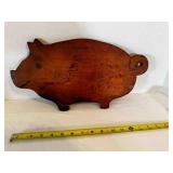 Wood Pig Cutting Board-has damage on foot 15ï¿½'