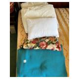 5 Pillows, 2 Fleeces Blankets Full size